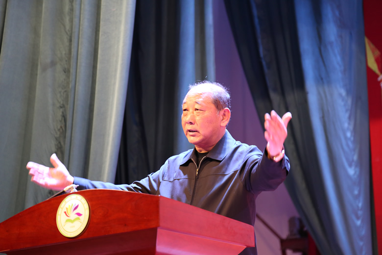 0Y8A8118.JPG 0Y8A8118.JPG