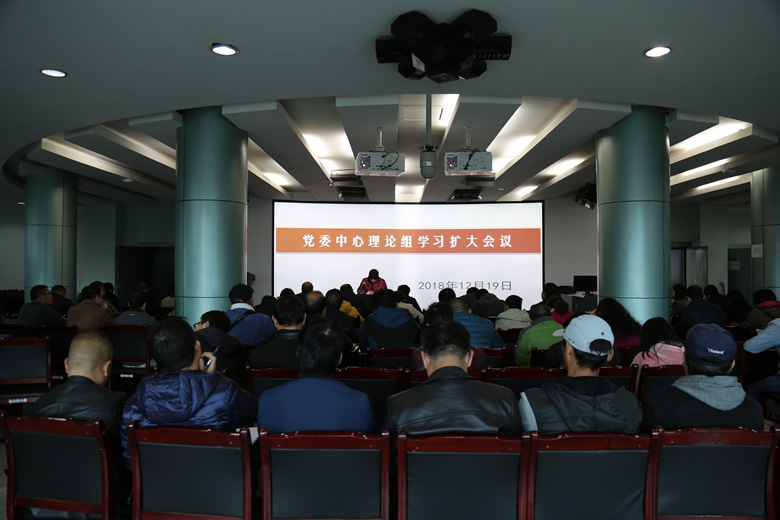 0Y8A8203.JPG 0Y8A8203.JPG